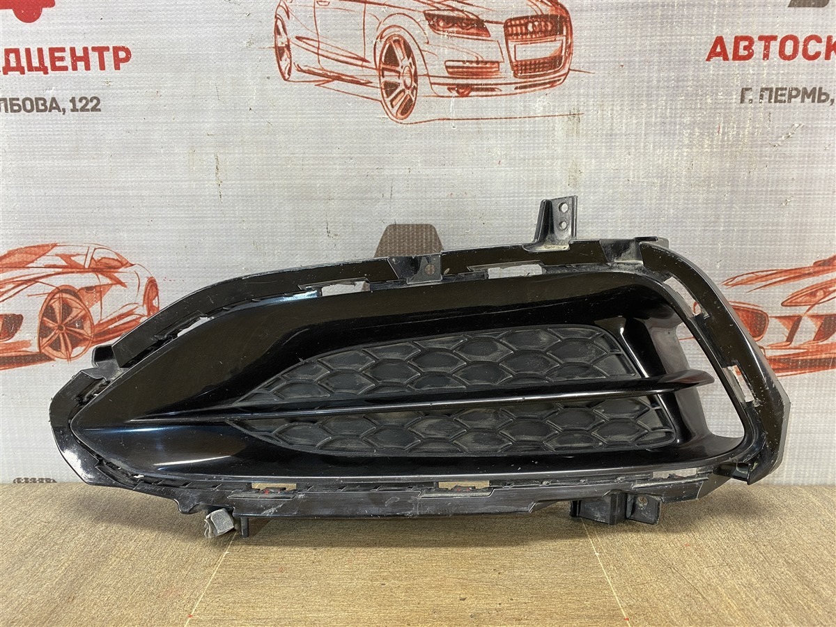 Заглушка противотуманной фары , слева HYUNDAI i40 (2011-2017) 2015 (б/у)