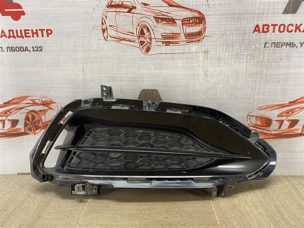 Заглушка противотуманной фары , справа HYUNDAI i40 (2011-2017) 2015 (б/у)