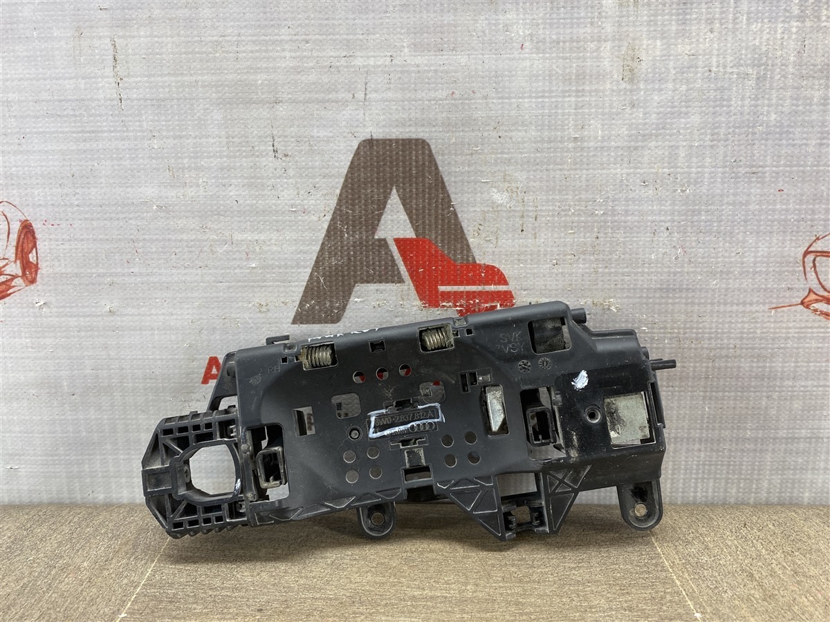 Ручка двери наружная - каркас AUDI A4 (B9) 2015-н.в. правая (б/у)