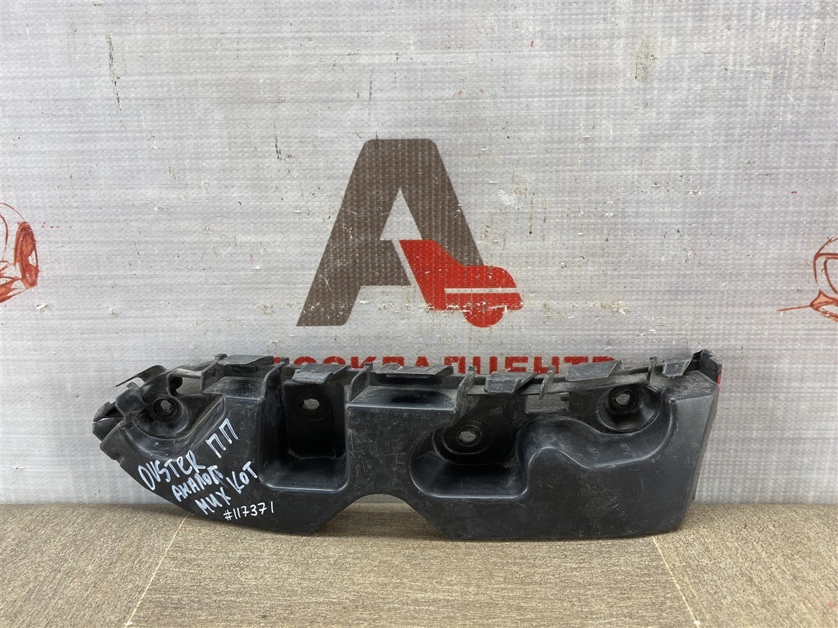 Кронштейн бампера переднего боковой RENAULT DUSTER (2010-н.в.) правый (б/у)