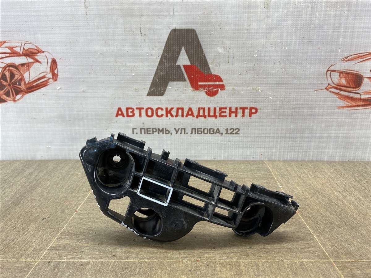 Кронштейн бампера переднего боковой TOYOTA CAMRY (XV70) 2017-н.в. левый (б/у)