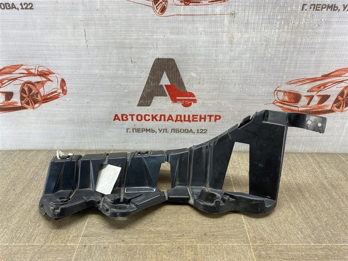 Кронштейн фары FORD EXPLORER 2010 - н.в. правый (б/у)