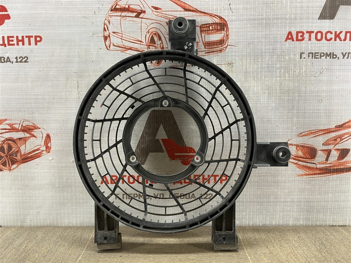 Диффузор радиатора кондиционера (конденсера) TOYOTA LAND CRUISER 100 (1998-2007) (б/у)