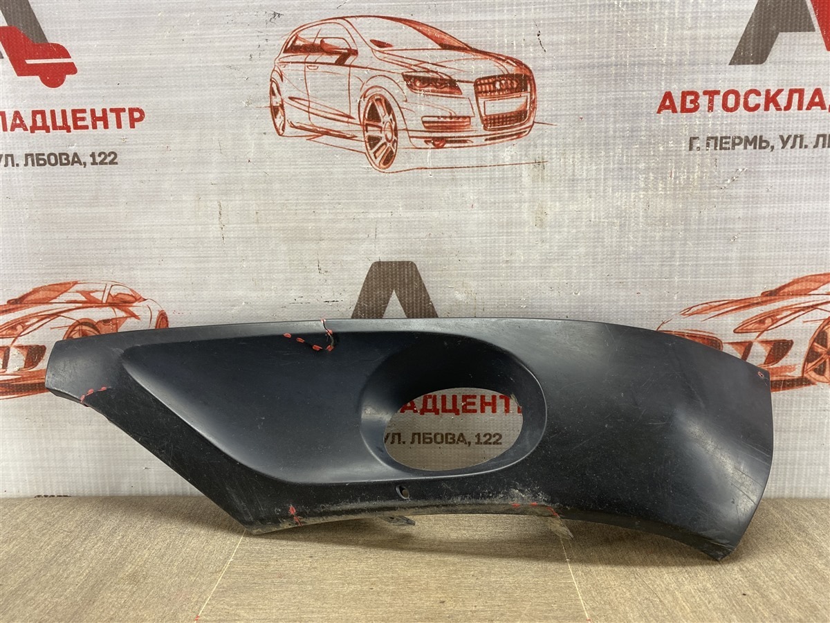 Накладка противотуманной фары / ходового огня , слева VOLKSWAGEN TOUAREG (2010 - 2018) 2010 (б/у)
