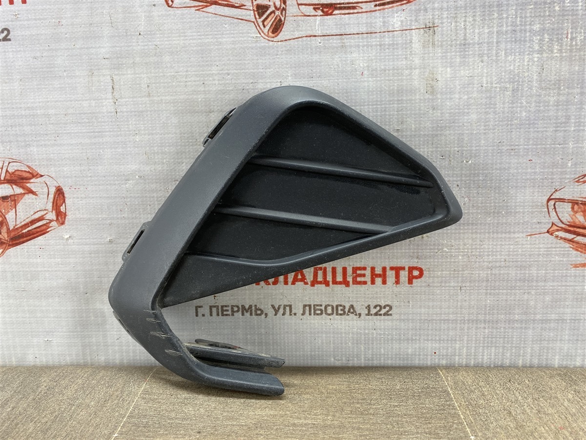 Решетка бампера переднего VOLKSWAGEN POLO (Mk6 RUS) 2020-н.в. правая (б/у)