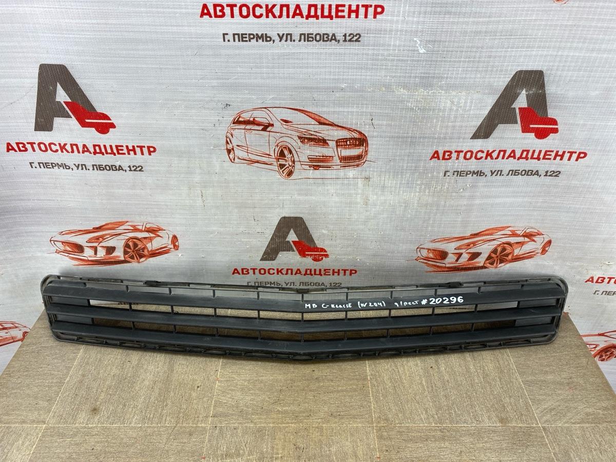 Решетка бампера переднего MERCEDES-BENZ C-klasse (W204) 2007-2015 2007 (б/у)