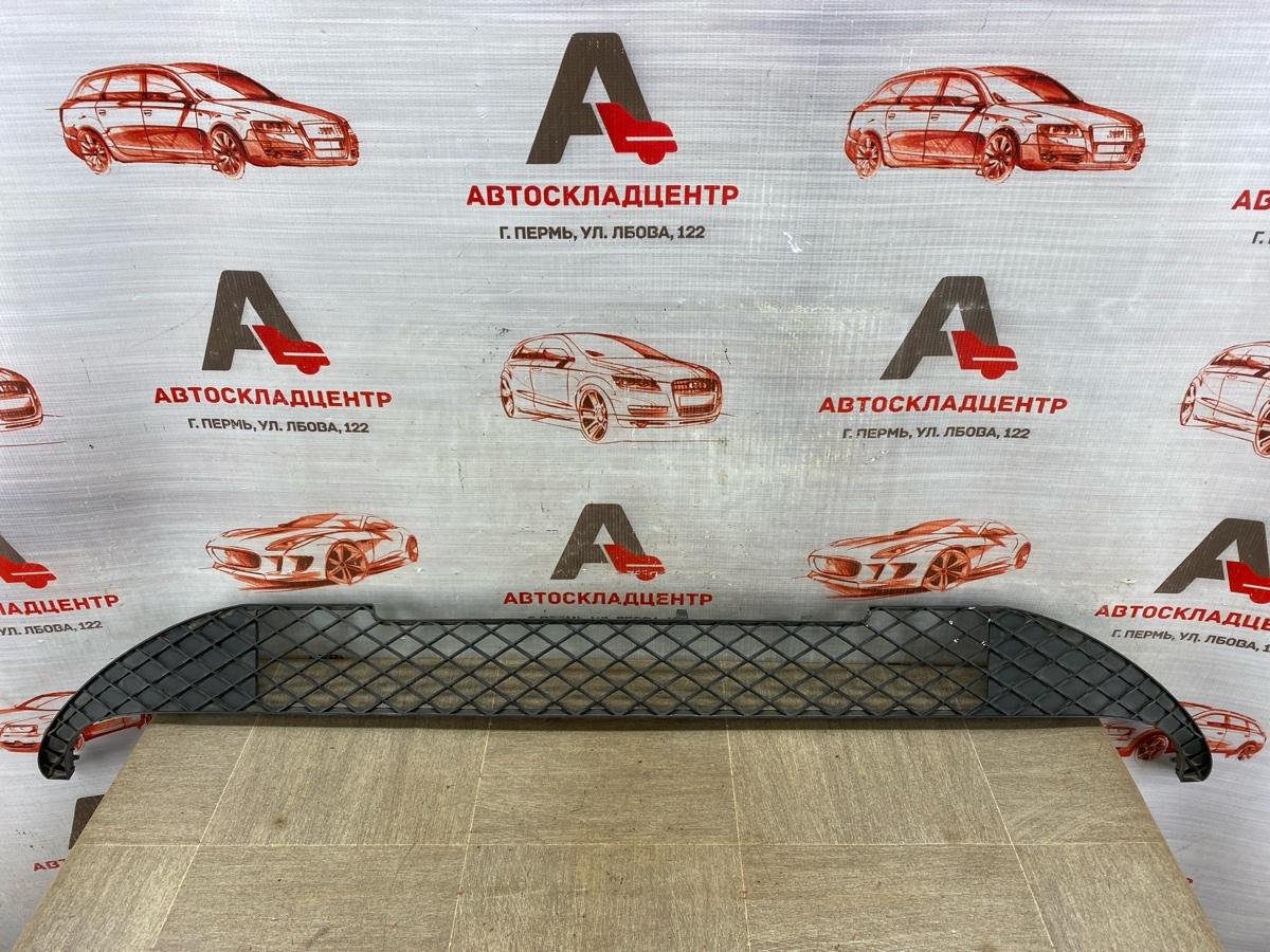 Решетка бампера переднего MERCEDES-BENZ A-klasse (W176) 2012-2018 2012 (б/у)