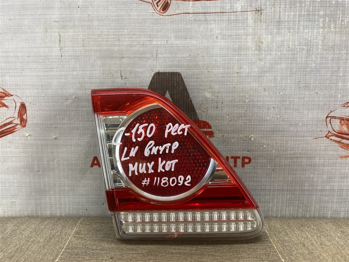 Фонарь левый - вставка в дверь / крышку багажника TOYOTA COROLLA (E15_) 2006-2013 2010 (б/у)