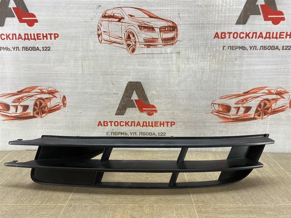 Решетка бампера переднего AUDI Q7 (2005-2015) 2005 левая (б/у)