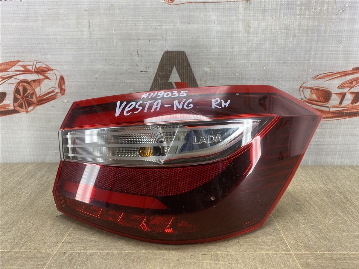 Фонарь правый LADA VESTA 2022 (б/у)