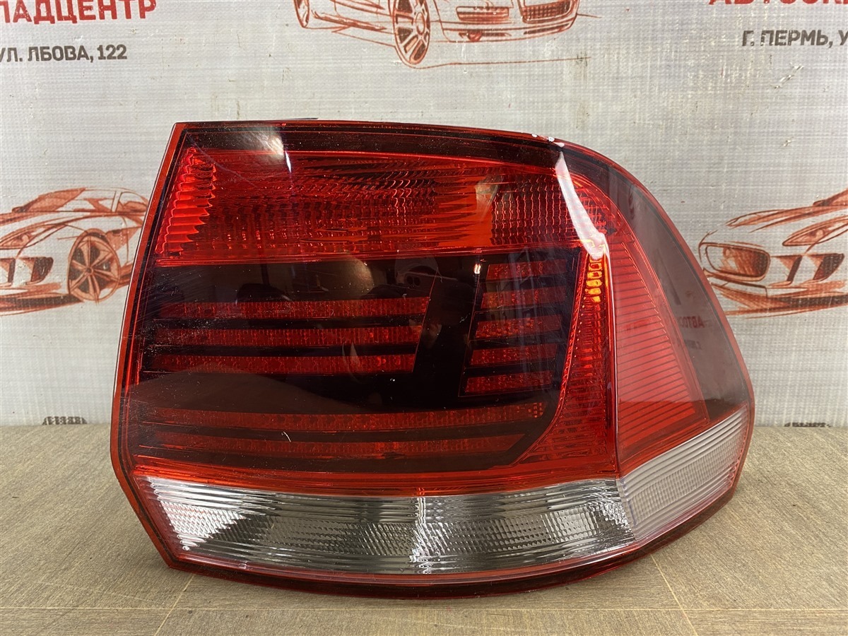 Фонарь правый VOLKSWAGEN POLO (Mk5) седан 2010-2020 2015 (б/у)