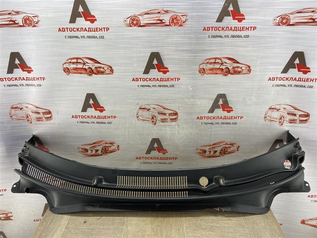 Накладка ветрового стекла (жабо) KIA RIO (2017-н.в.) (б/у)