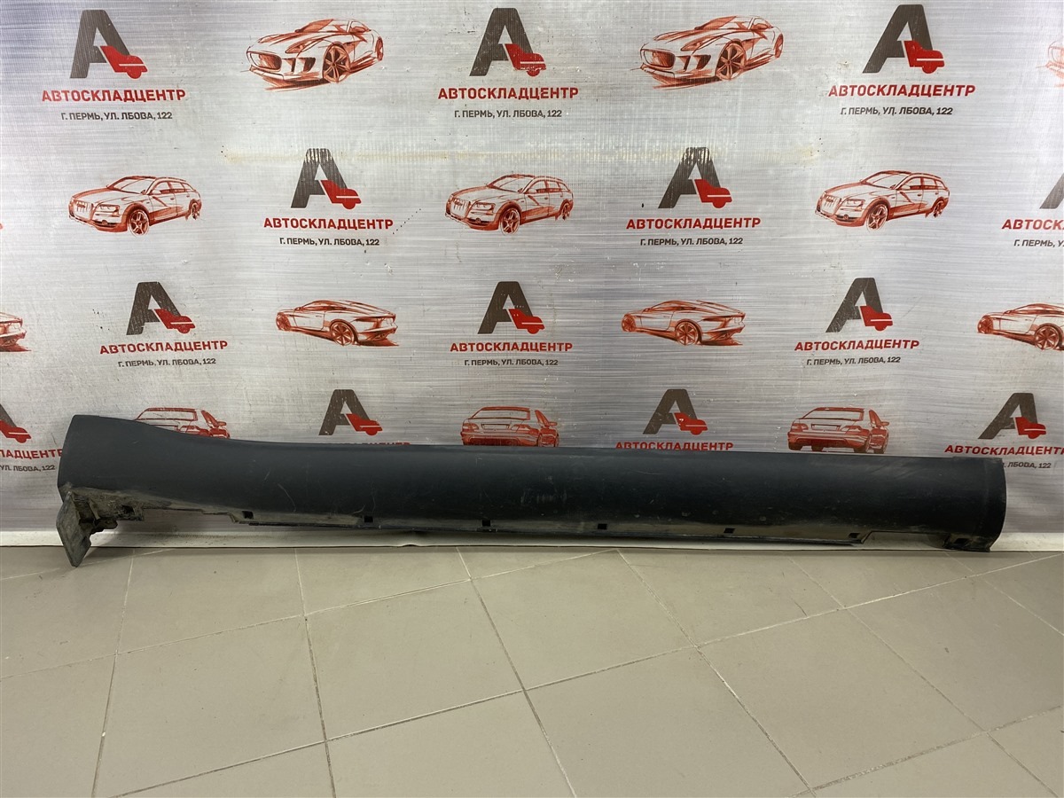 Накладка порога кузова - наружная облицовка KIA SOUL (2014-2019) правая (б/у)