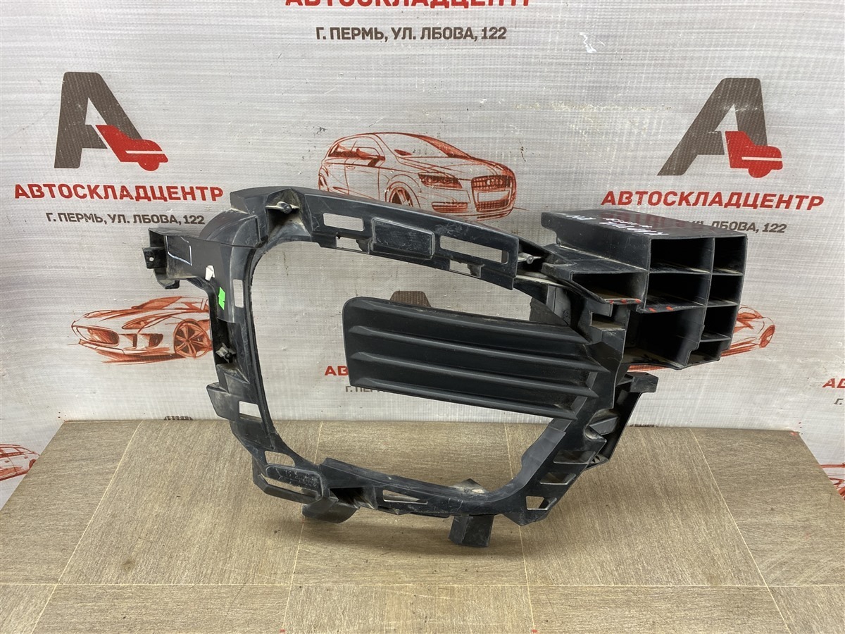 Кронштейн противотуманной фары / ходового огня RENAULT KAPTUR (2016-н.в.) правый (б/у)