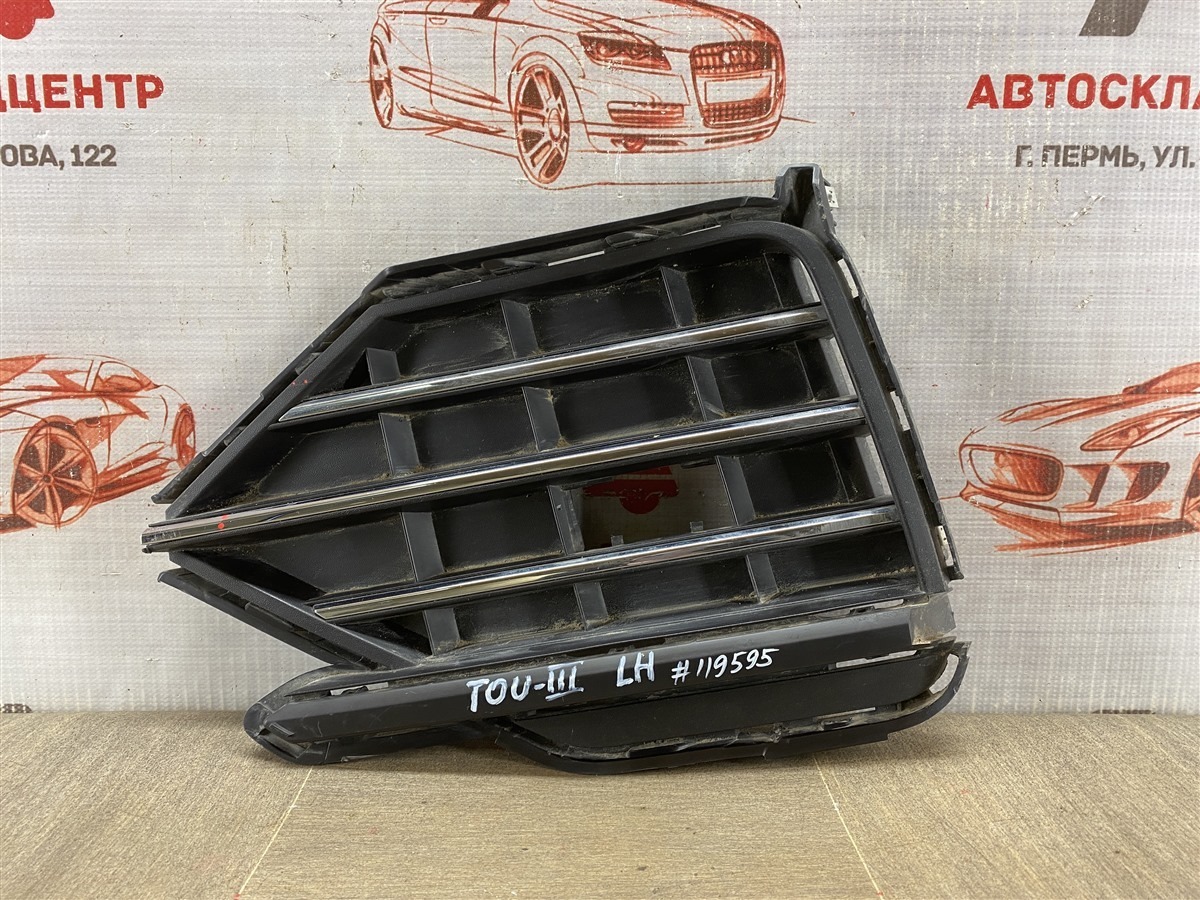 Решетка бампера переднего VOLKSWAGEN TOUAREG (2018 - н.в.) левая (б/у)