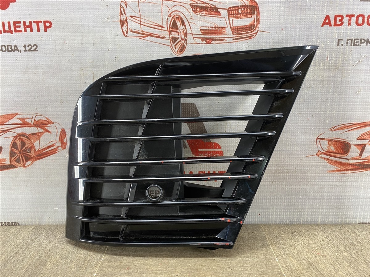 Решетка бампера переднего LEXUS LX -series 2021-н.в. правая (б/у)