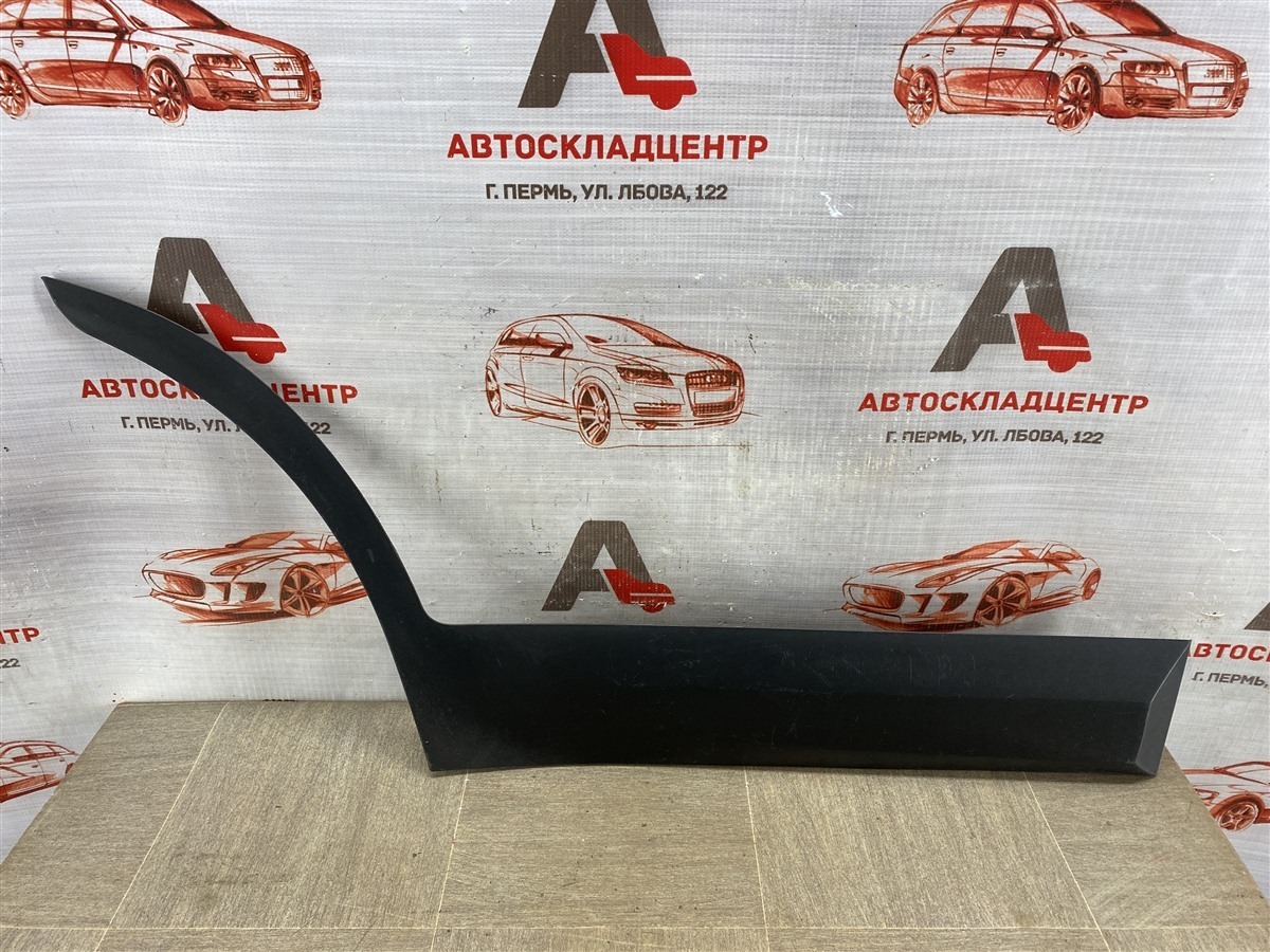 Накладка двери задней правой KIA SELTOS (2019 - н.в.) (б/у)