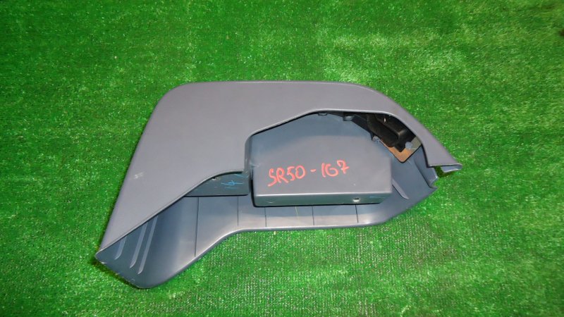 Консоль между сидений Liteace Noah SR50 3SFE