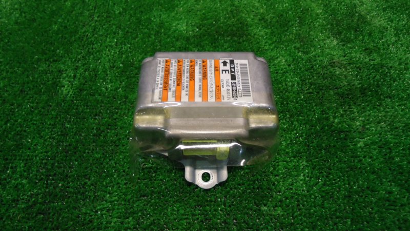 Блок управления airbag Suzuki Grand Escudo TX92W H27A 38910-52D4 контрактная