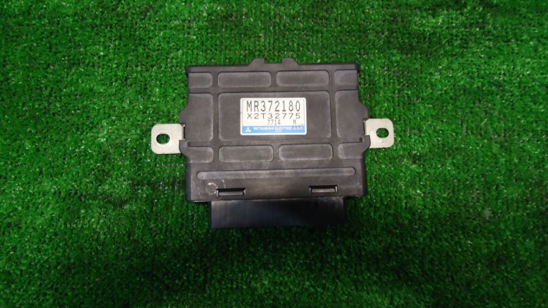 Блок управления abs MITSUBISHI PAJERO V45 6G74 MR372180 контрактная