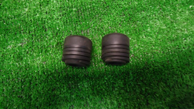 Отбойник передний MITSUBISHI PAJERO IO H66W 4G93 контрактная