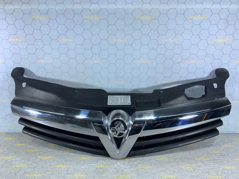 Купить Решетку Радиатора Opel Astra 5d