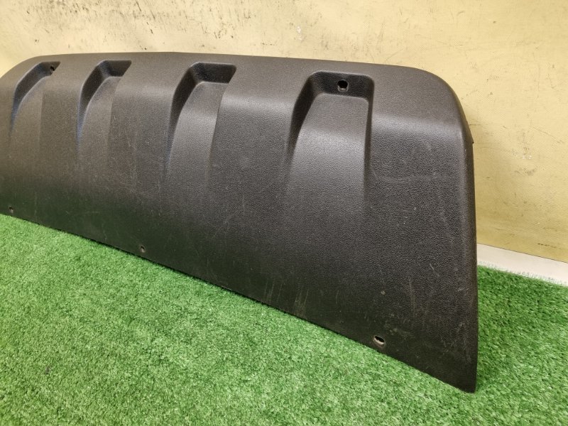 Накладка бампера передняя Chevrolet Niva