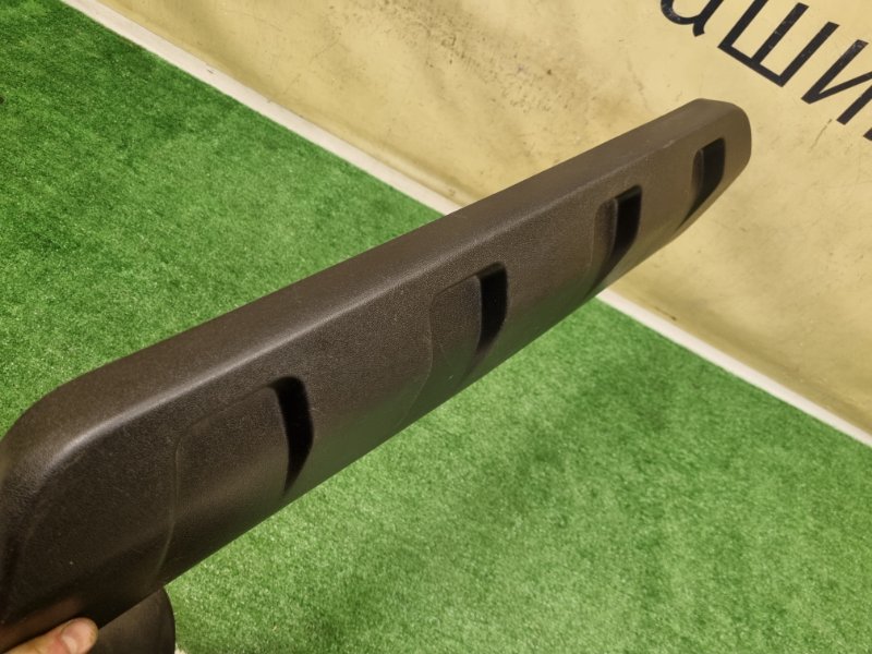 Накладка бампера передняя Niva