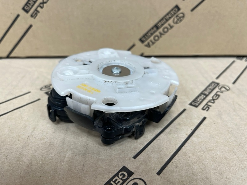 Механизм регулировки зеркала левый Emgrand X7 Механизм регулировки зеркала левый Emgrand X7