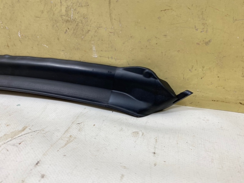 Уплотнитель двери задний правый E-Pace Уплотнитель двери задний правый E-Pace