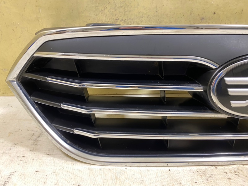 Решетка радиатора Besturn X40