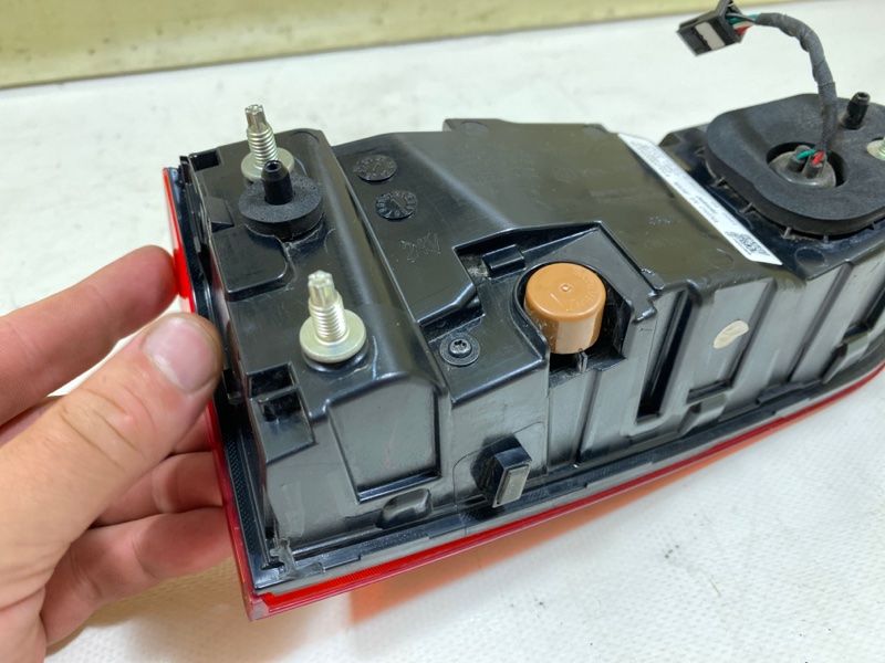 Фонарь в крышку багажника правый Haval Jolion 4133103XST01A купить