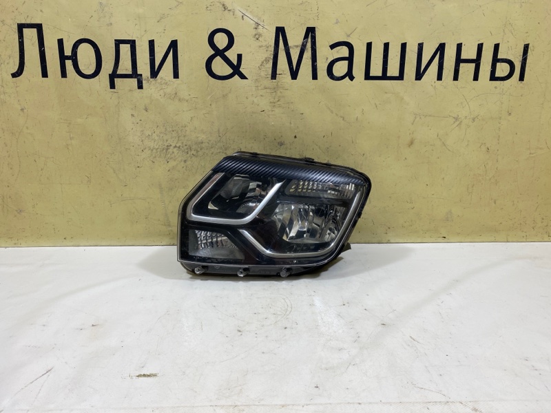 Фара левая Renault Duster 1 260605020R Б/У