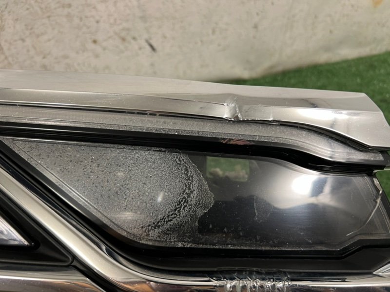 Фара правая Touareg 3 CR