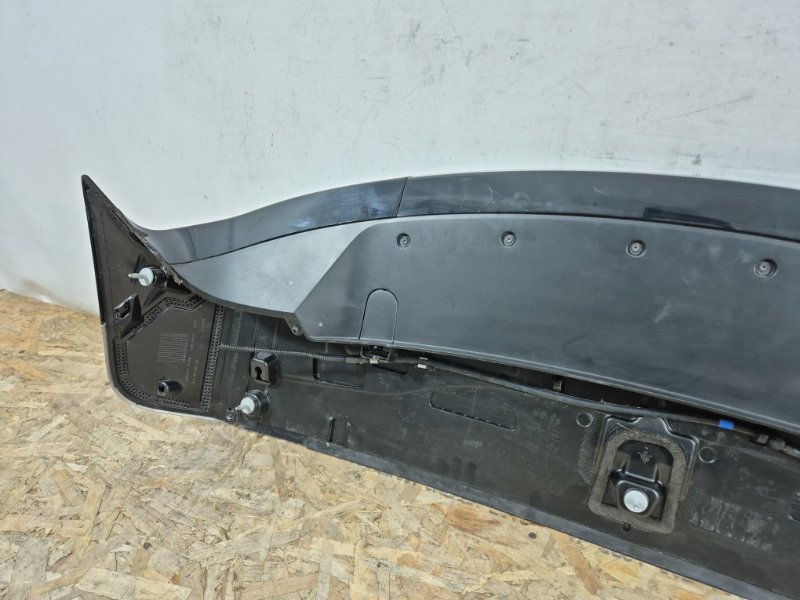 Спойлер крышки багажника E-Pace 1