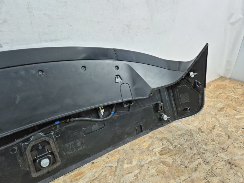 Спойлер крышки багажника E-Pace 1