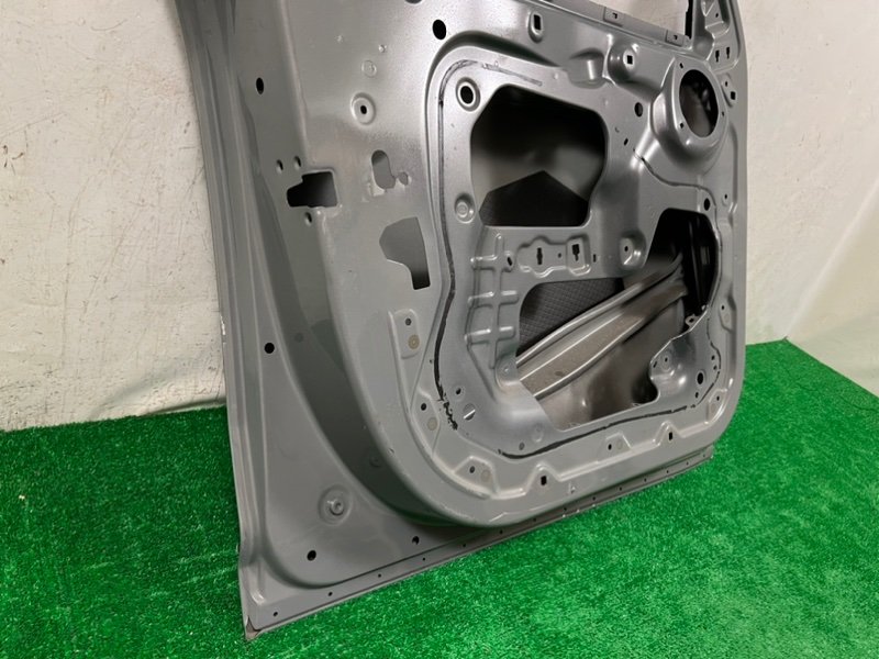 Дверь передняя левая Countryman R60