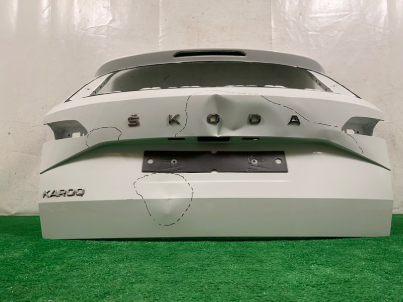 Крышка багажника Karoq Крышка багажника Karoq
