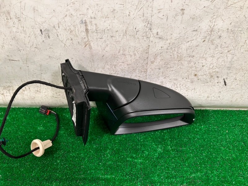 Зеркало левое Karoq 1