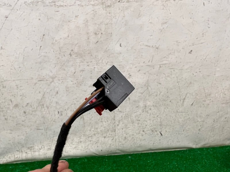 Зеркало левое Karoq 1