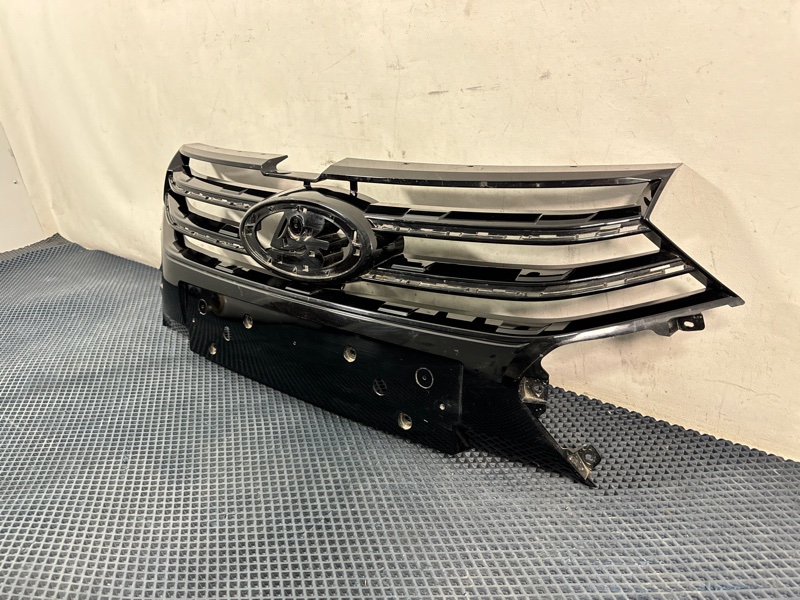 Решетка радиатора Lada Vesta NG