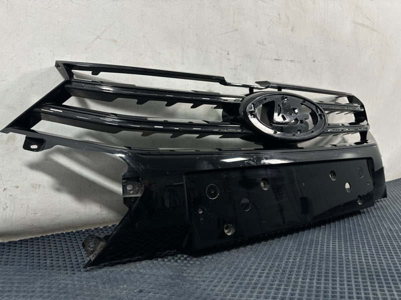 Решетка радиатора Vesta NG