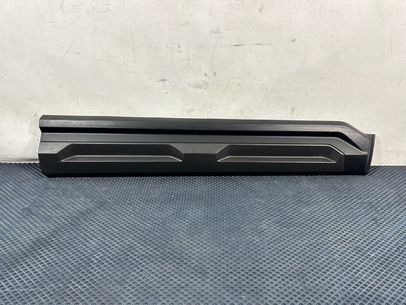 Запчасть накладка двери передняя правая Haval H3 1 5006198XKJ20A Б/У Накладка двери передняя правая Haval H3 1 5006198XKJ20A Б/У