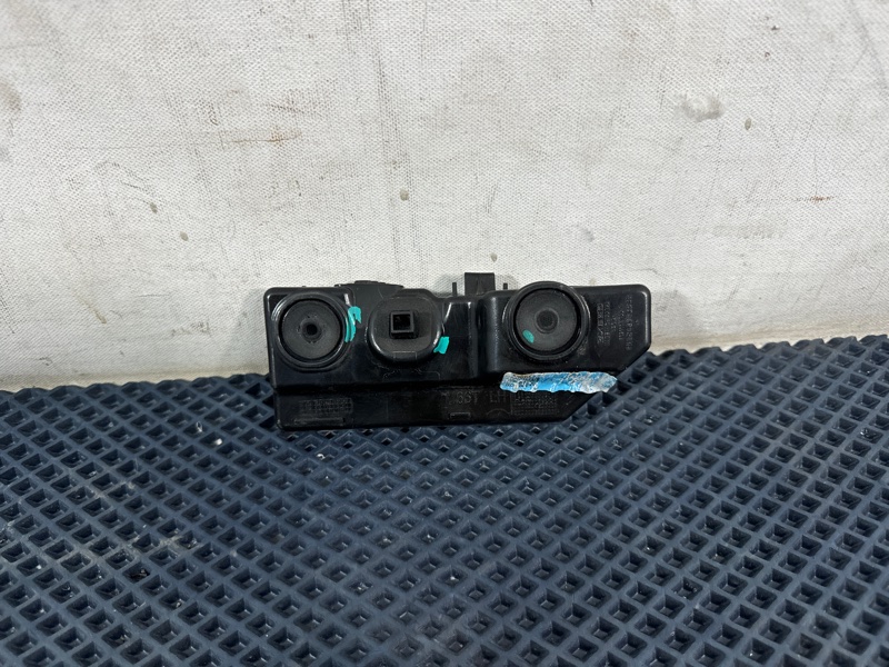 Запчасть кронштейн бампера задний левый Exeed VX 1 602000738AA Б/У Кронштейн бампера задний левый Exeed VX 1 602000738AA Б/У