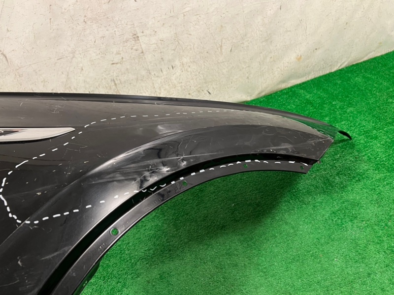 Крыло переднее правое Touareg 3 CR