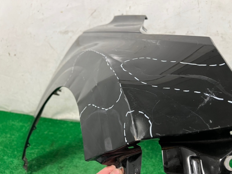 Крыло переднее правое Carnival 4