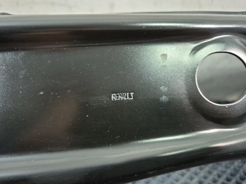 Усилитель бампера передний Arkana 1