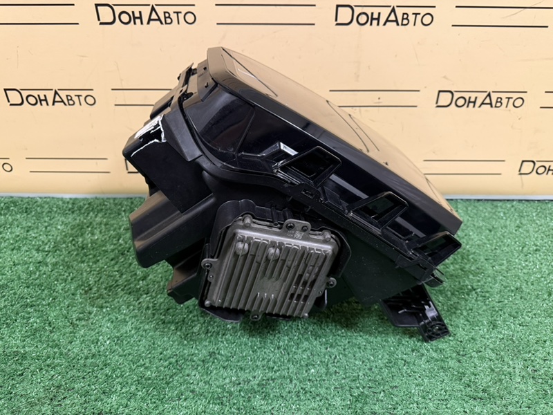 Фара правая T1