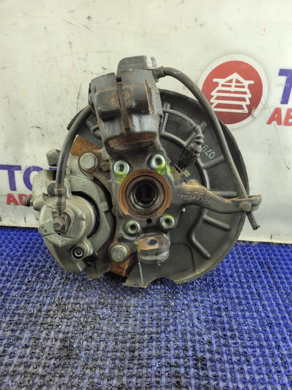 Ступица передняя правая PASSAT 3C5 CAXA