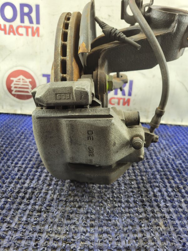 Ступица передняя правая VOLKSWAGEN PASSAT 3C5 CAXA